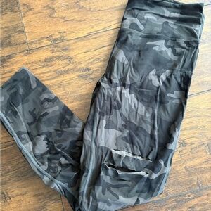 Camouflage High-Waisted Leggings